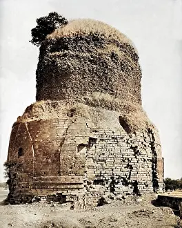 Pradesh: Brick Tower at Sarnath, Uttar Pradesh, India