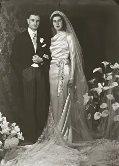 Satin: Bride and groom on their wedding day, Rome