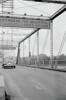 Crosse: Bridge - Car - Automobile - Transportation