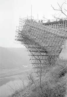 Bedrich: Bridge construction
