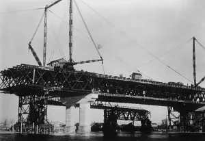 Reporter: Bridge construction on the Eastern Front, 1941