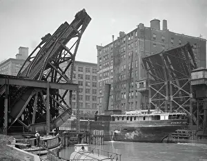 Drawbridge: Bridge - Drawbridge - River - Chicago