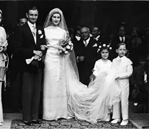 Pageboy: Bridge, groom and guests, Rome