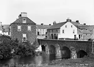 Bushmills: The Bridge and Hotel, Bushmills