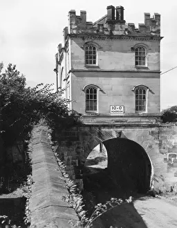 Mostyn: BRIDGE HOUSE
