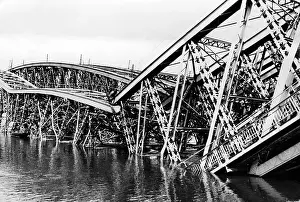 Truss: Bridge across the Issel destroyed by the Dutch, 1940