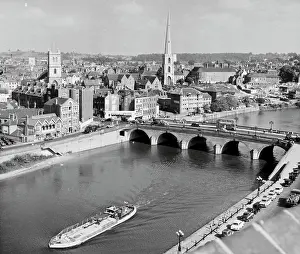 Worcs: Bridge over the River Severn in Worcester