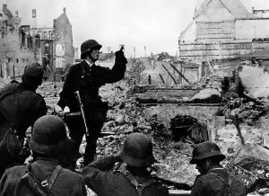 Einsatz: Briefing on the Eastern Front, 1944