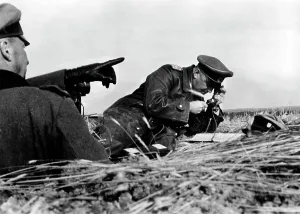 81st: Briefing in Newel, 1943
