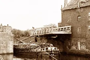 Stainforth: The Brig, Stainforth