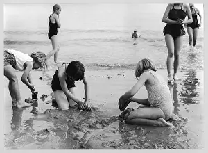 Chidlren: ON BRIGHTON BEACH