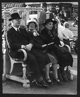 C1953: BRIGHTON BENCH C.1953