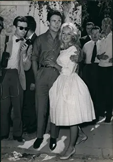 Mairie: Brigitte Bardot and Jacques Charrier get married