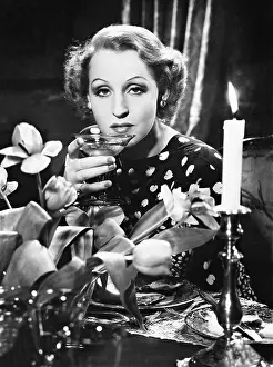Hartl: Brigitte Helm in Gold, 1934