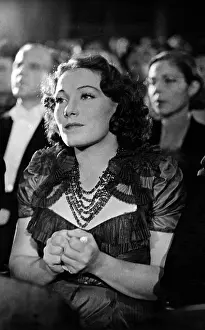 Hande: Brigitte Horney, 1941