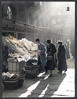 Atcolourisedpic: Bristol Market 1930s