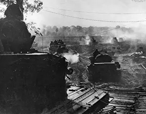 Sped: British Armoured Vehicles advancing in Normandy