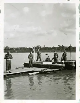 Pontoon: British Army Royal Engineers building The Freeman Bridge