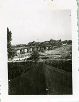 Dusseldorf: British Army Royal Engineers building The Freeman Bridge
