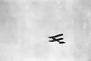 Be2c: British BE2C biplane in flight, WW1