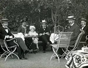Teapot: British colonial group in India