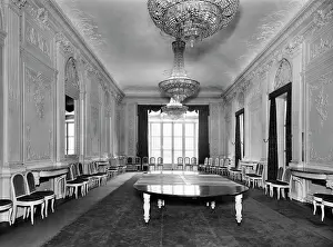 Fauborg: British Embassy in Paris