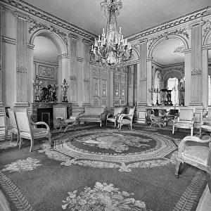 Bleu: British Embassy in Paris
