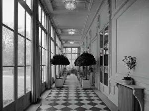 Fauborg: British Embassy in Paris