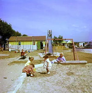 Chalets: BRITISH HOLIDAY CAMP