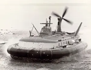 Solent: British Hovercraft Corporation BH7 Mk2, 12 April 1972