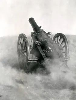 Dusty: British Howitzer gun in action, Samarra, WW1