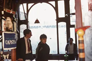 Capstan: The British at Leisure series -- men in a pub