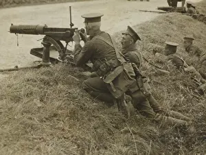 Fact: British, with machine guns, take up a position in a ditch in