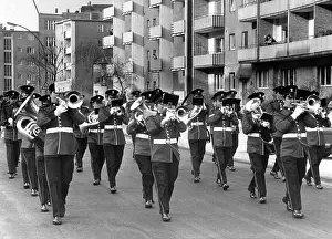 Wilmersdorf: A British military band marches through Berlin