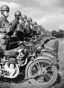 Westfeldzug: British motorcycle units preparing for operation Sea Lion