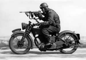 Westfeldzug: British motorcycle units preparing for Sea Lion operation