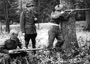 Detmold: British occupation soldiers on hunt