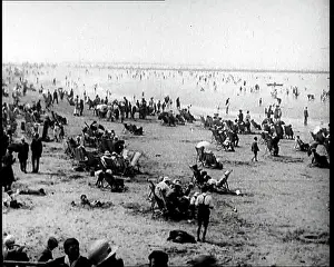 British Pathé Ltd: British People Enjoying the Beach