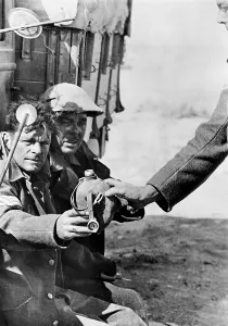 Ratio: British prisoners of war get their water ration, 1942