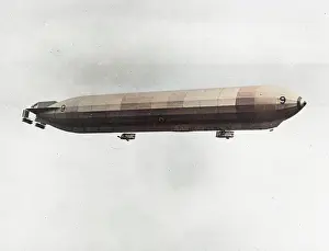 Pulham: British rigid airship No. 9 in flight, WW1