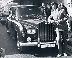 Interrupting: British Singer Englebert Humperdinck