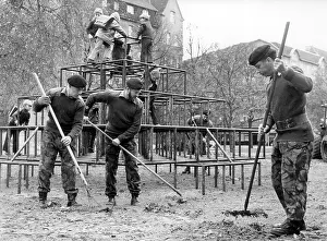Purifying: British soldiers cleaning playground in Berlin