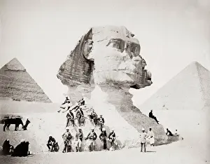 Sphynx: British soldiers at the Sphinx Egypt