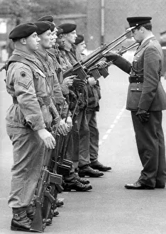 Revising: British troops in Berlin rehearse for visit of Queen