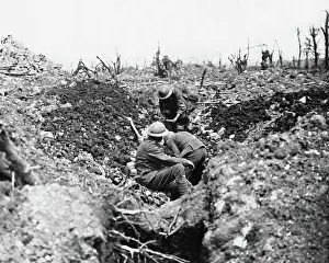 Worcesters: British troops digging trench, Ovillers, Western Front, WW1