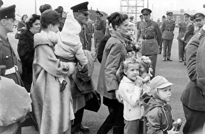 Gatow: British troops and their families leave Berlin