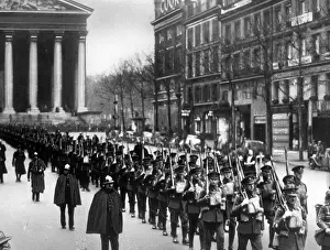 Stationed: British troops in Paris, 1940
