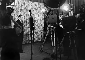 Rundfunk: broadcast, television, studios, recording, announcer