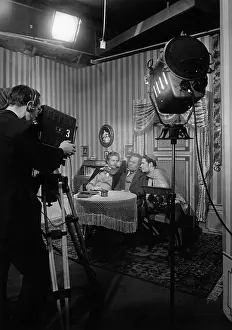 Rundfunk: broadcast, television, studios, recording of