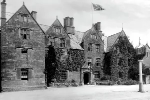 Lygon: Broadway, The Lygon Arms 1899